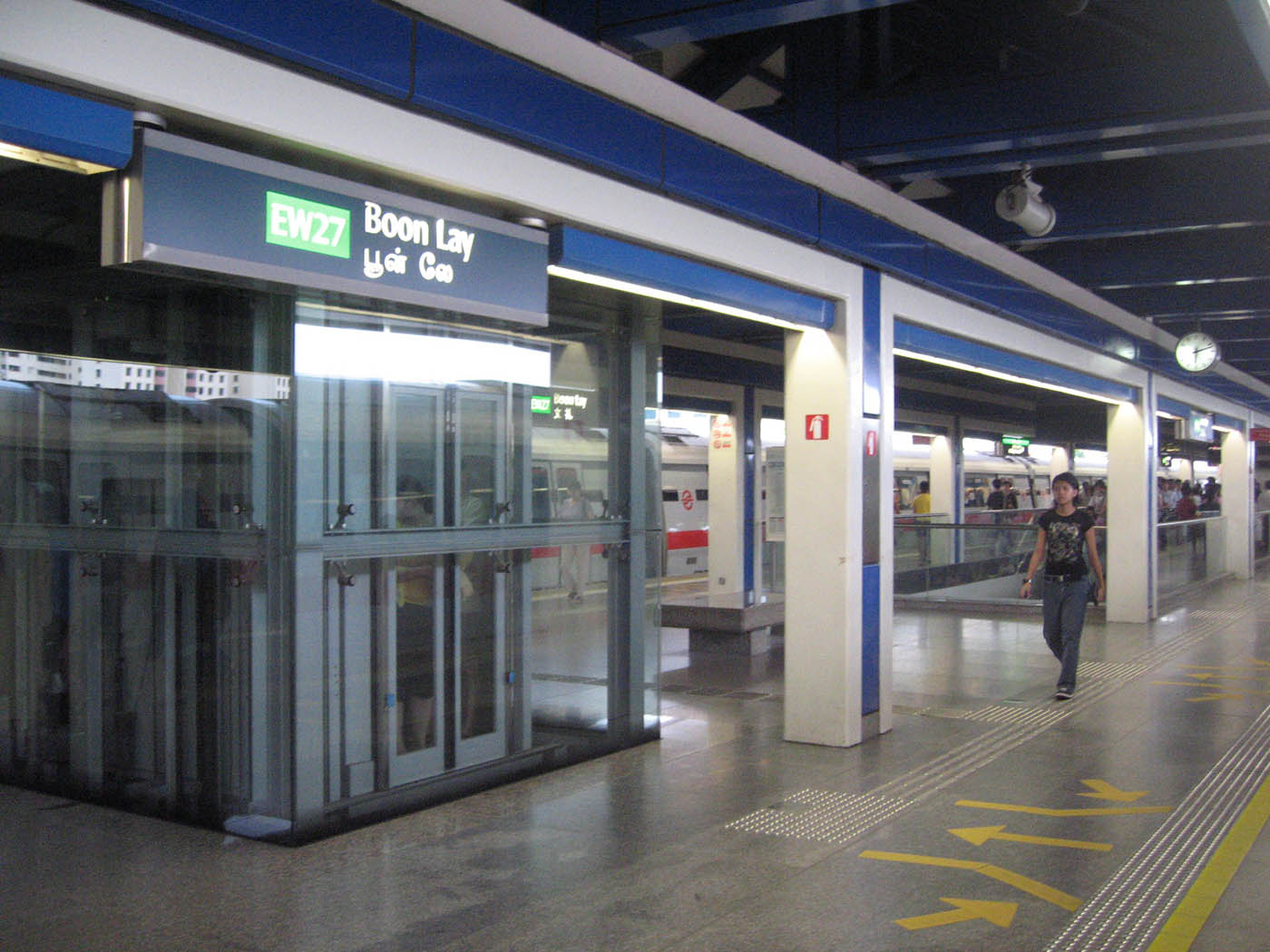 Boon Lay MRT Station - - Lift