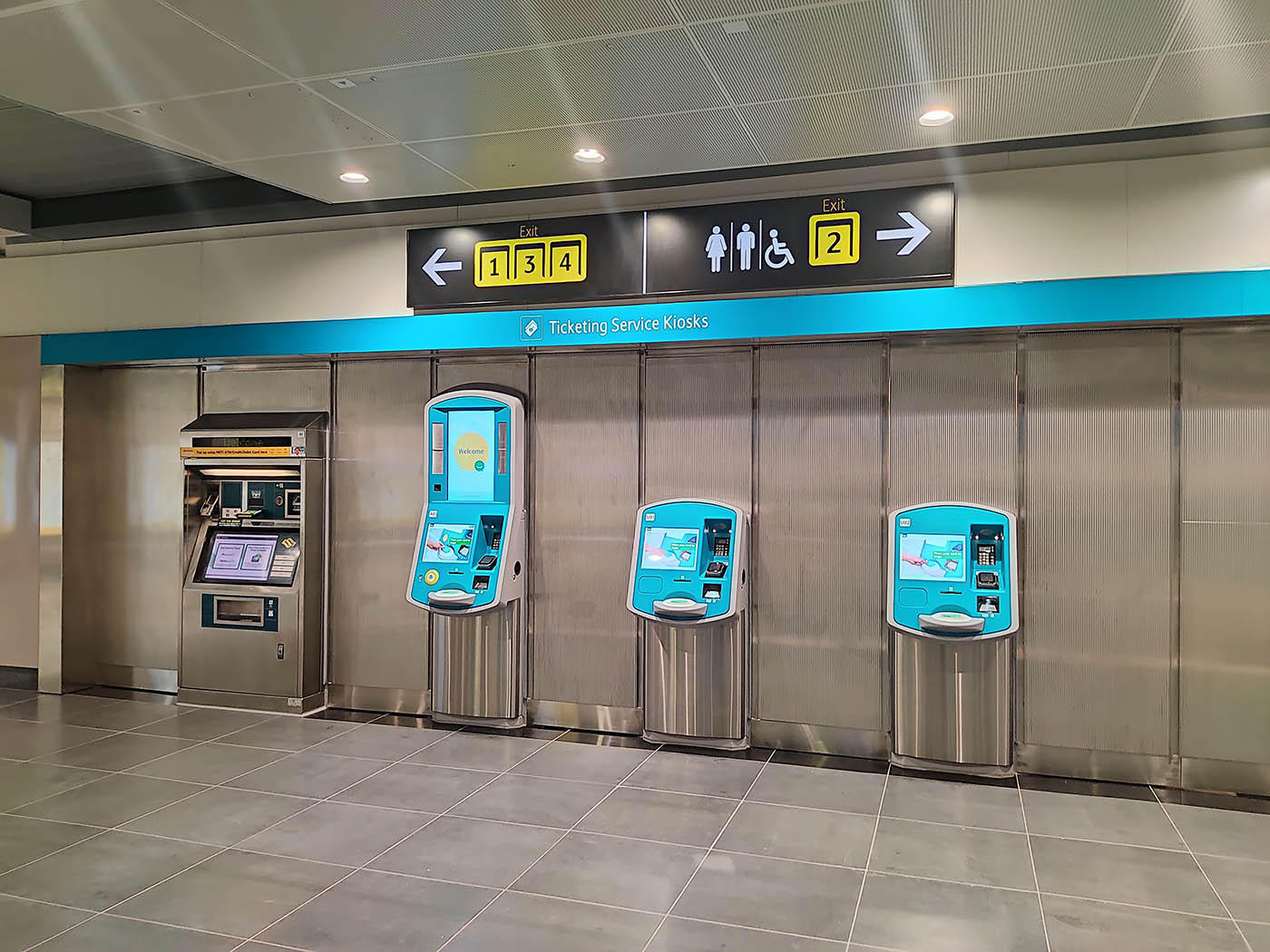 Bright Hill MRT Station - - Ticketing Machines