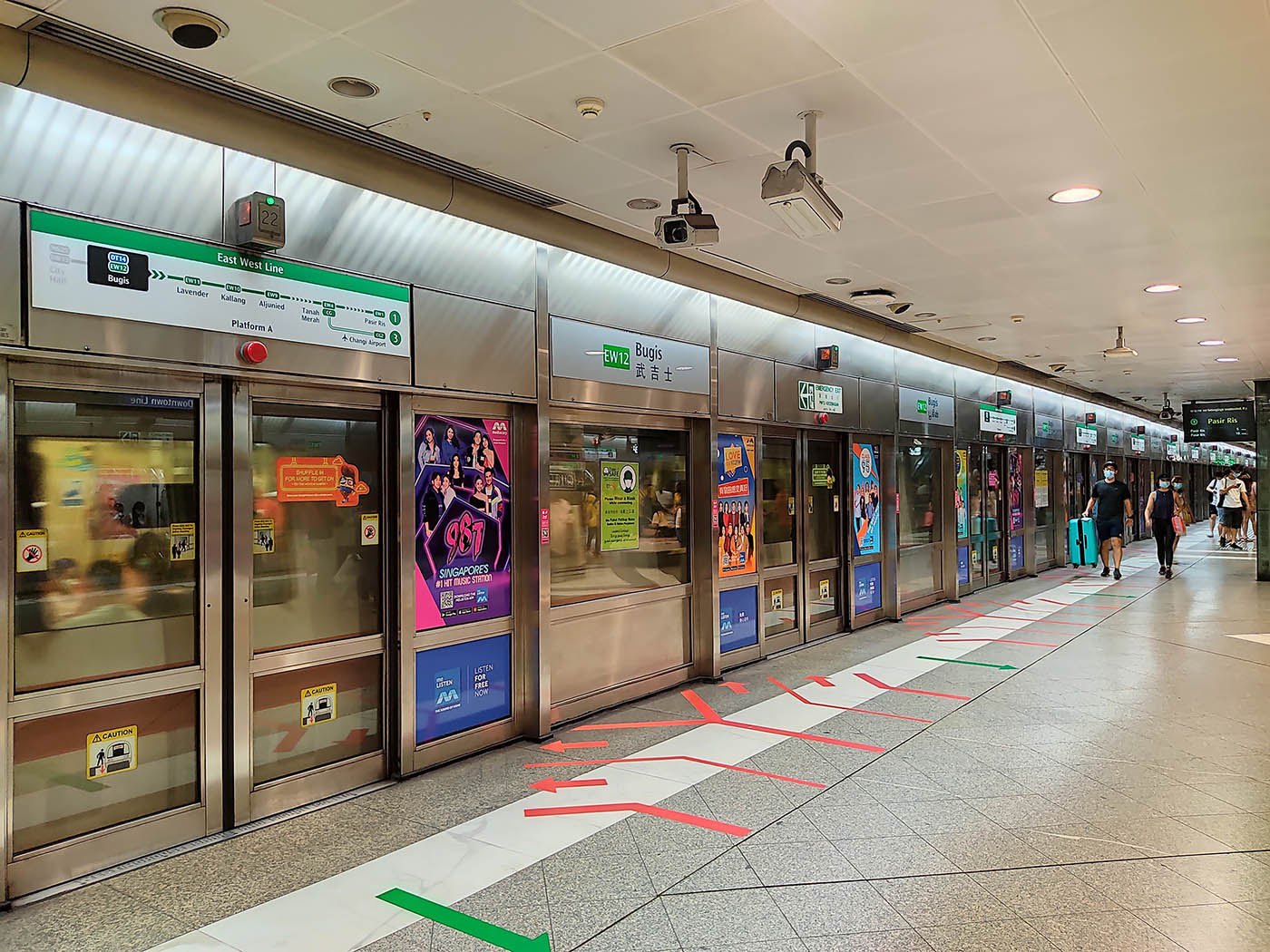 Bugis MRT Station - - EW12 Platform A