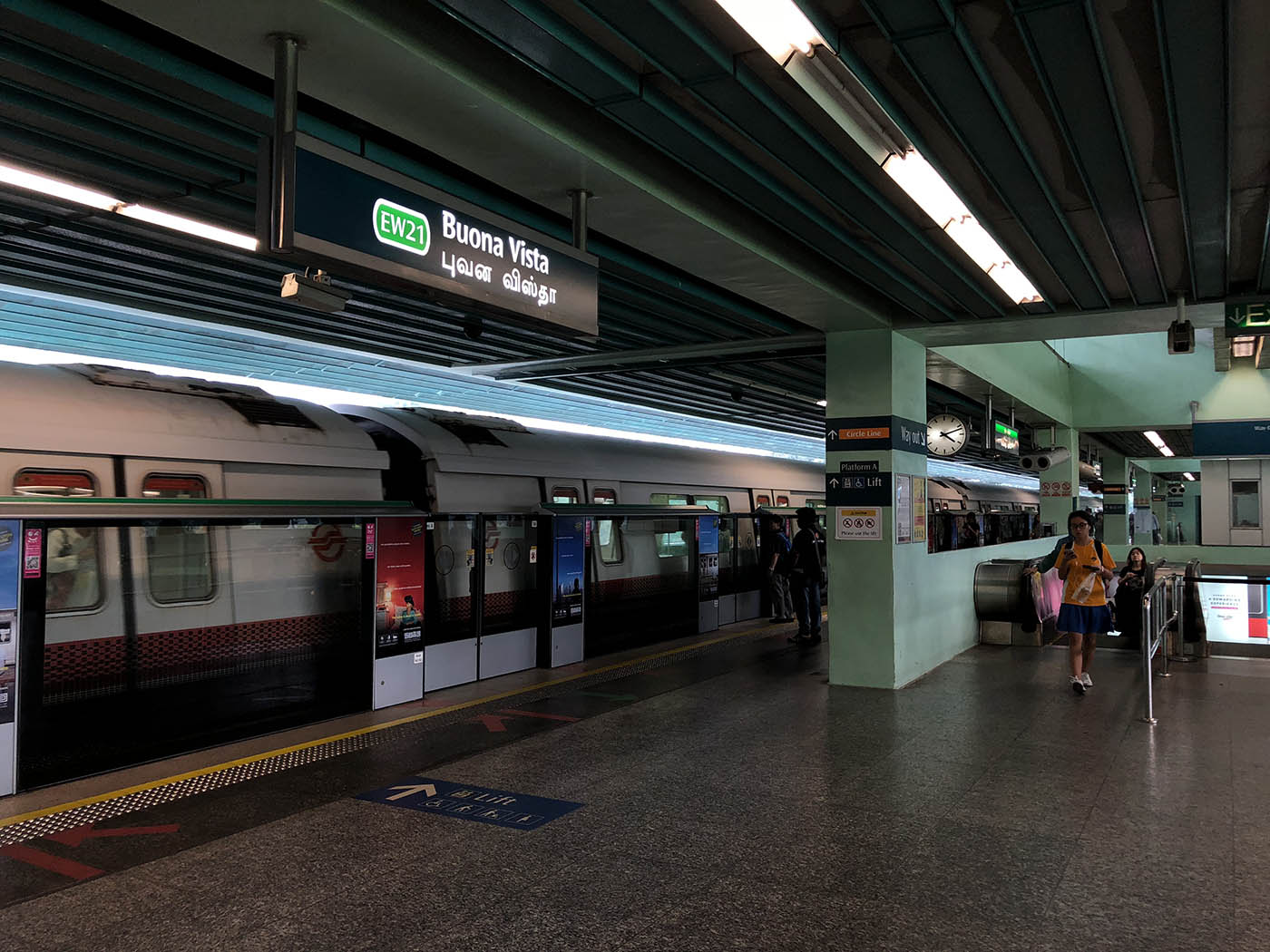 Buona Vista MRT Station - - EW21 Platform