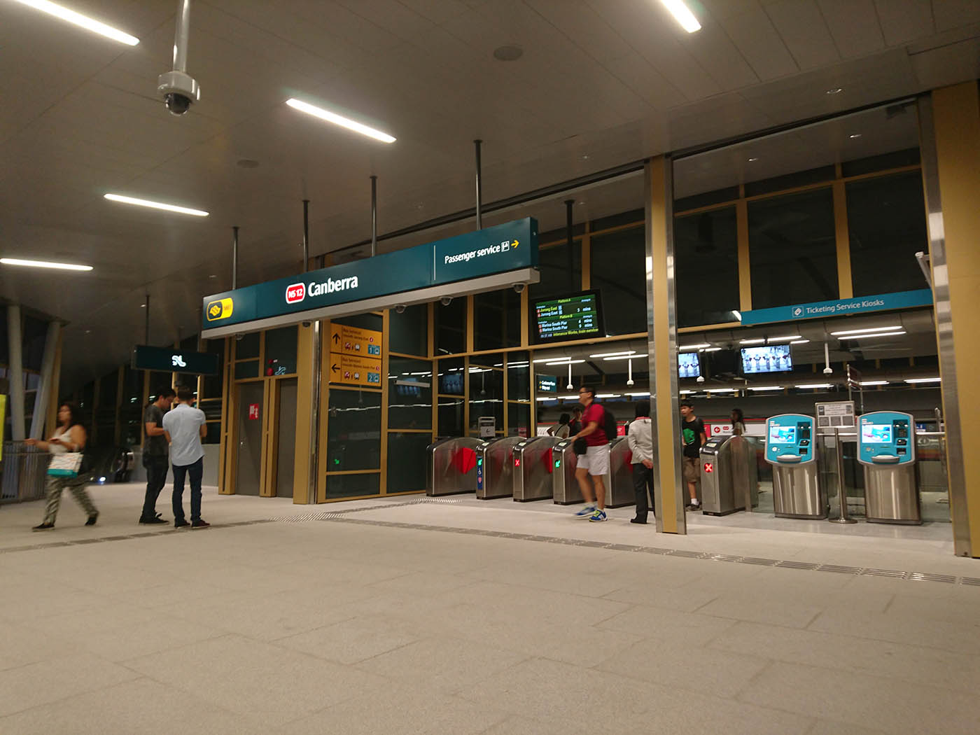 Canberra MRT Station - - Concourse