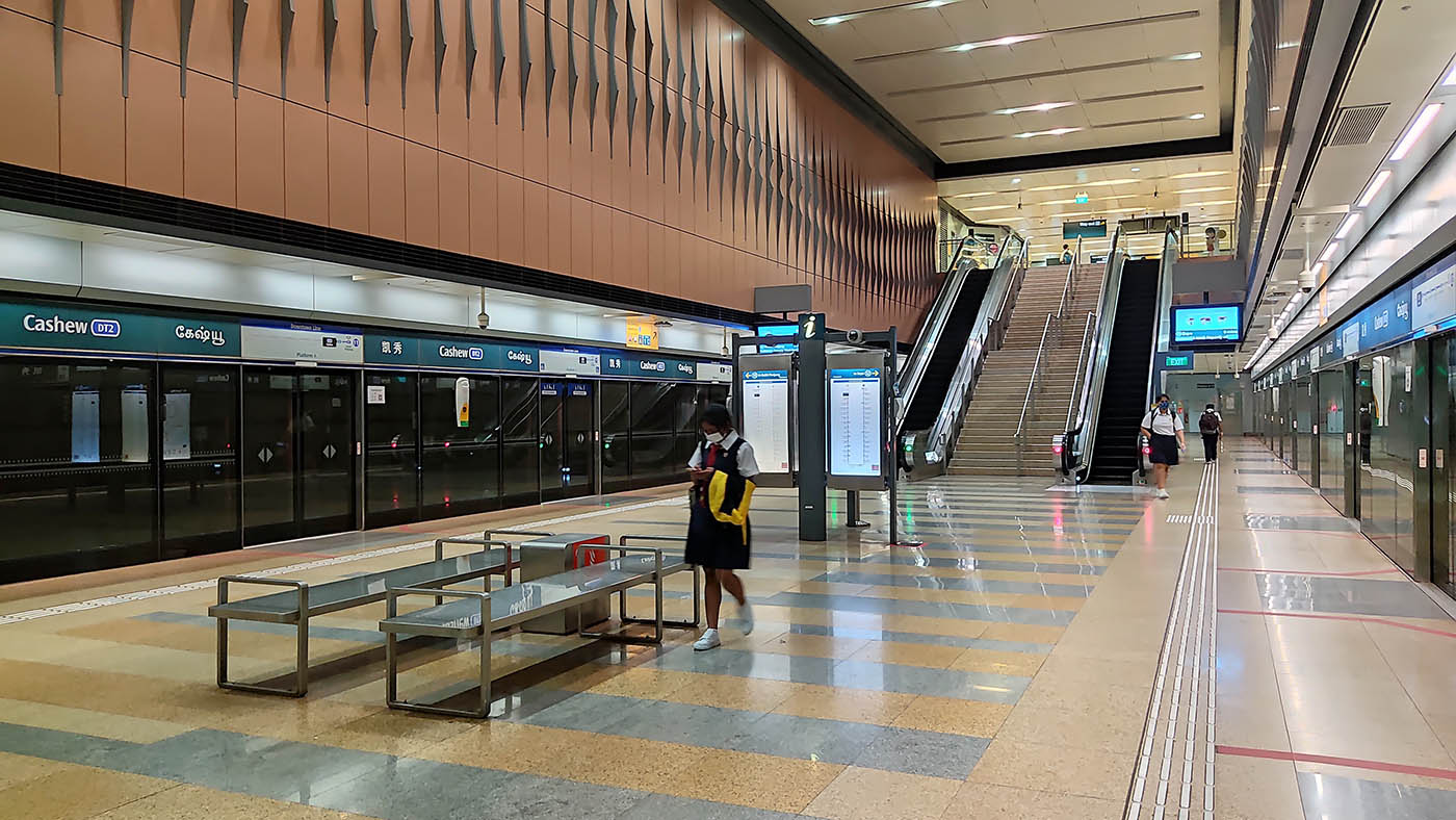 Cashew MRT Station - - Platforms
