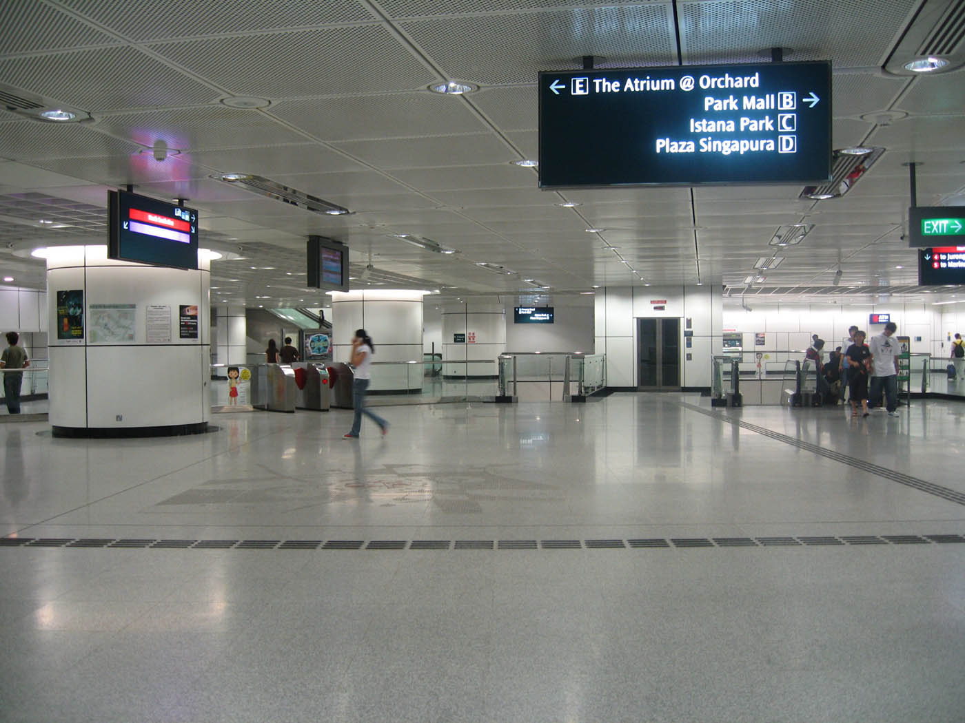 Dhoby Ghaut MRT Station - - Concourse