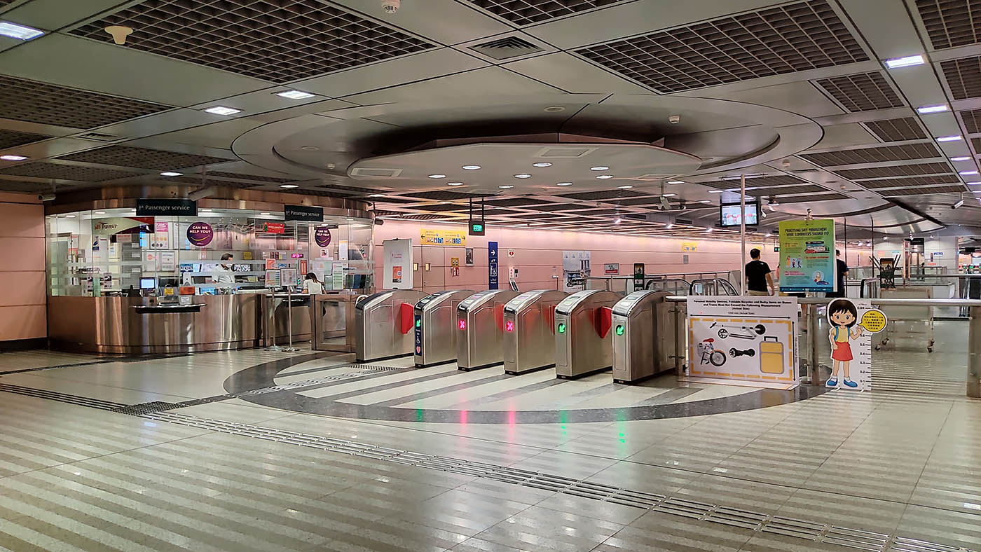 Kovan MRT Station - - Concourse