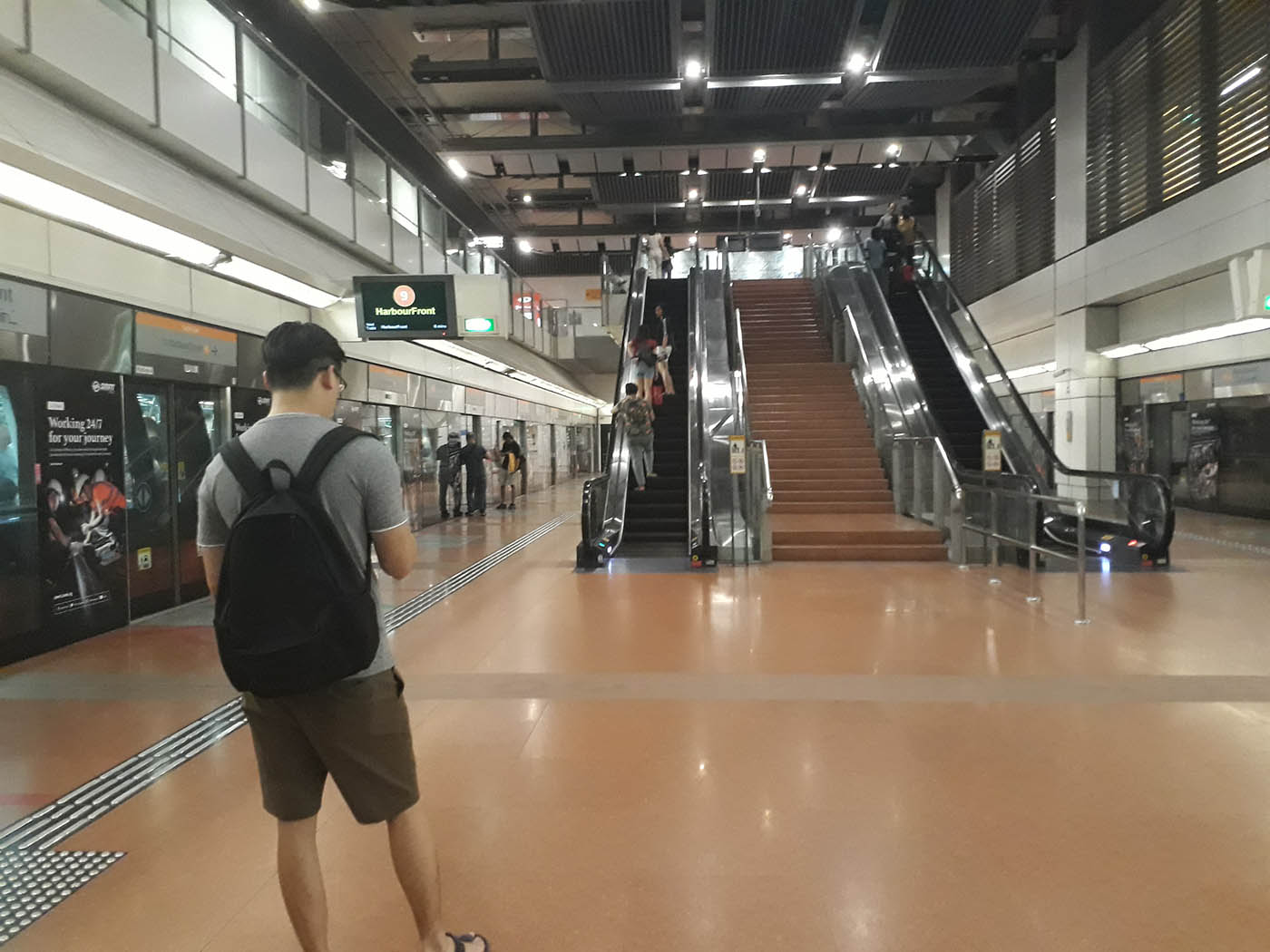 Marymount MRT Station - - Platforms