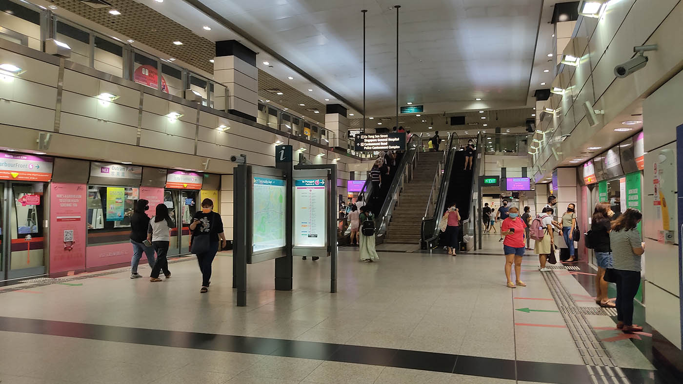 Outram Park MRT Station - - NE3 Platforms