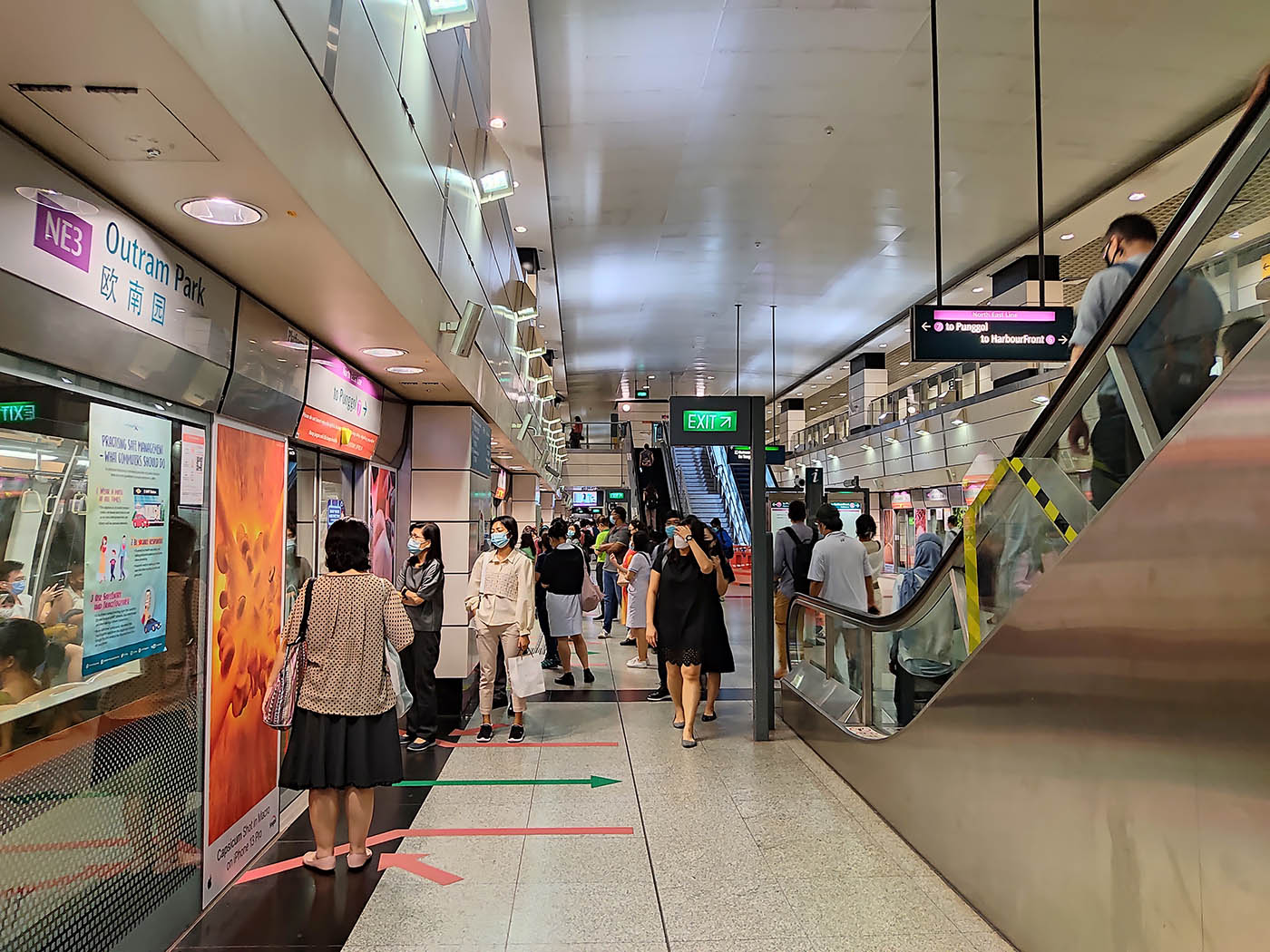 Outram Park MRT Station - - NE3 Platforms