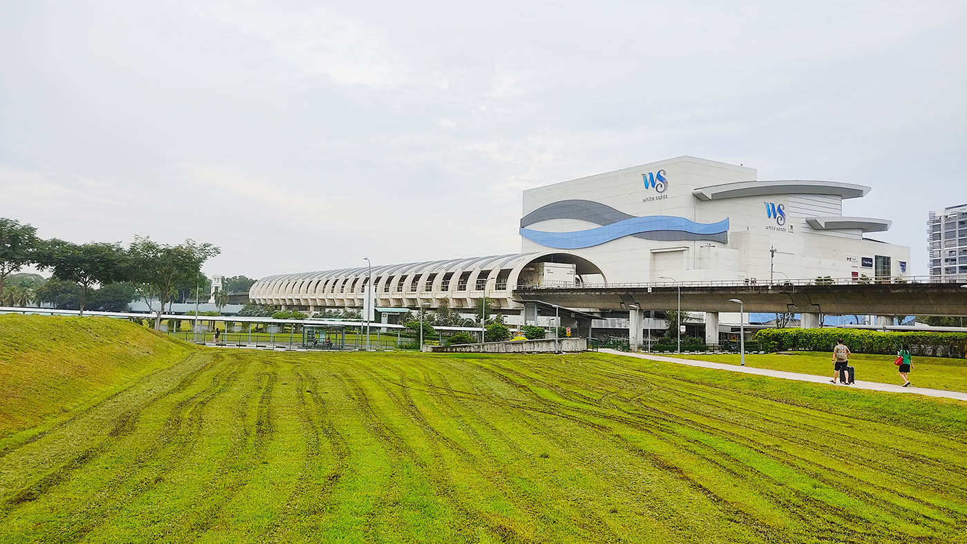 Pasir Ris MRT Station - - Exterior