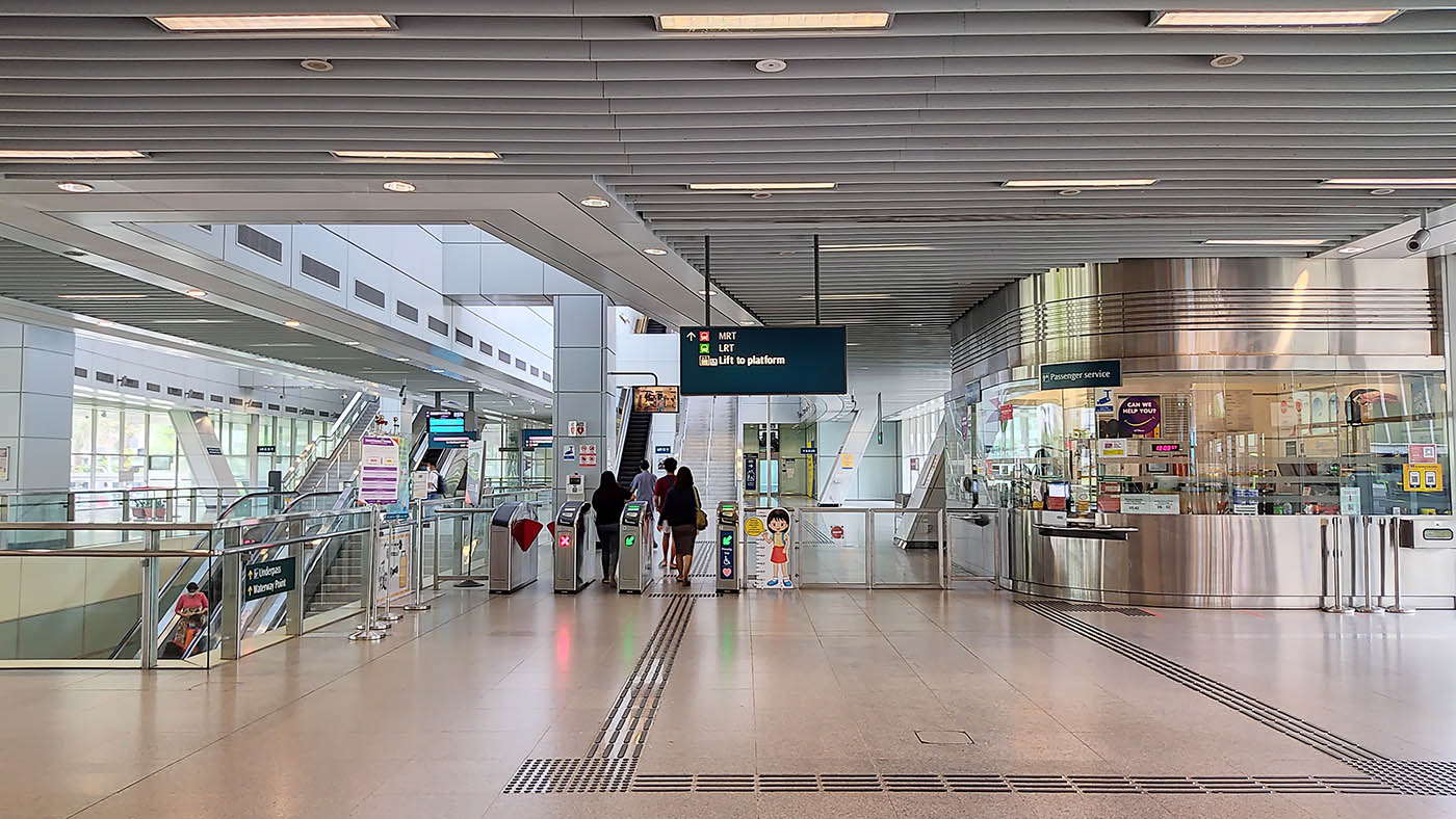 Punggol MRT Station - - Concourse and Passenger Service Counter
