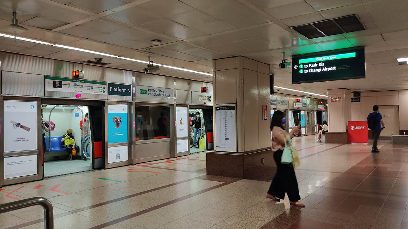Raffles Place MRT Station - - Platform A