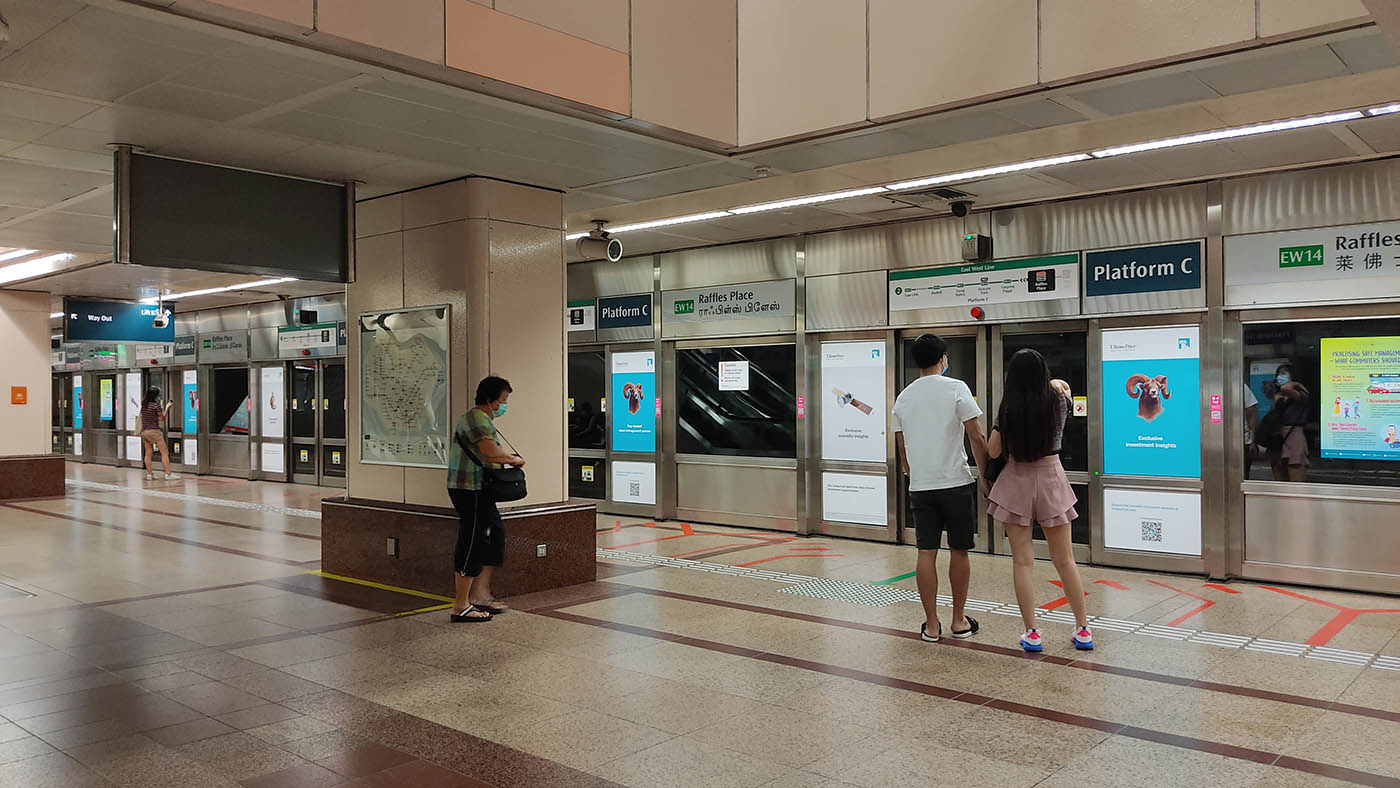 Raffles Place MRT Station - - Platform C