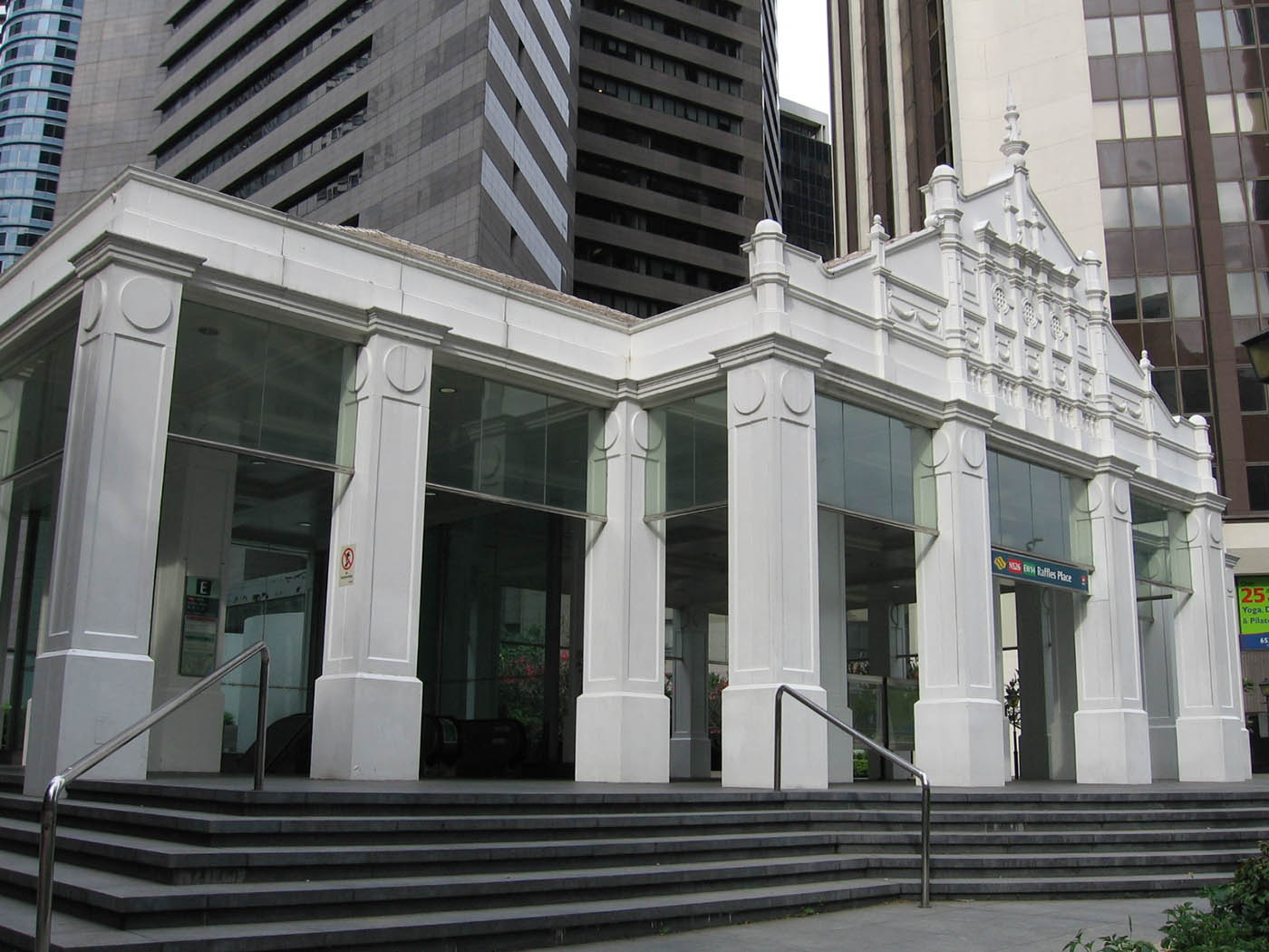 Raffles Place MRT Station - - Entrance 3