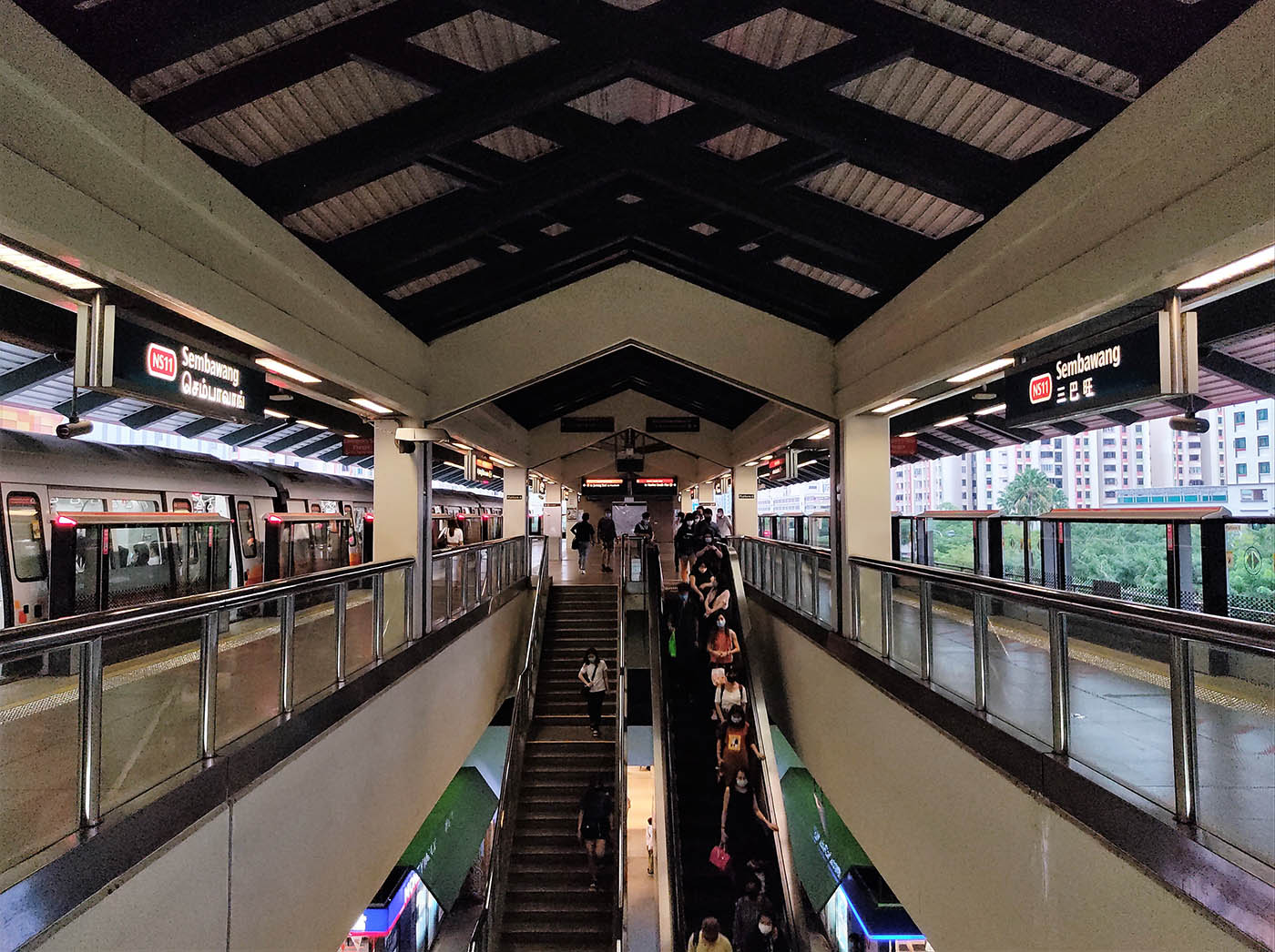Sembawang MRT Station - - Platforms
