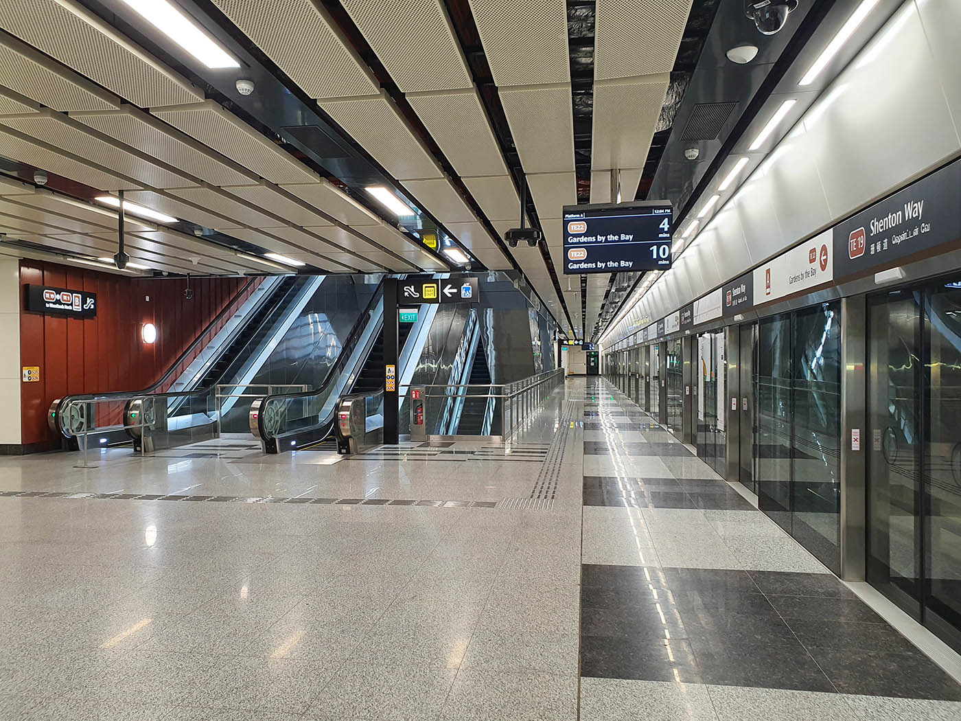 Shenton Way MRT Station - - Platform A