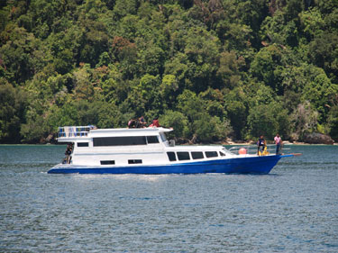 Sikuai Island Boat Transfer